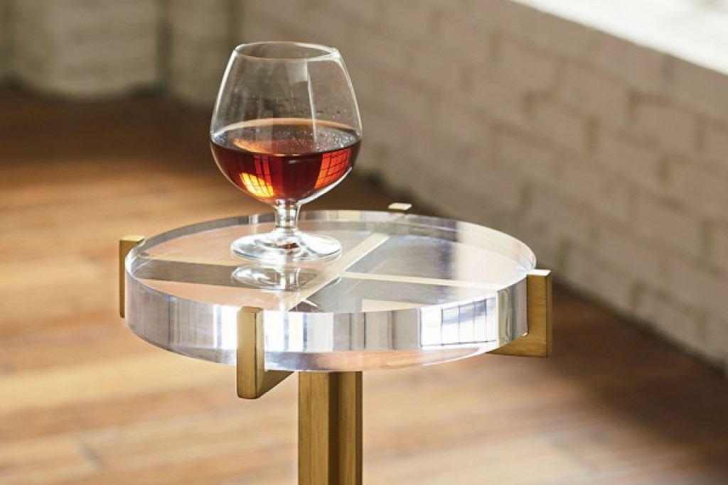 Lindsay Drink Table | Highlight image 1