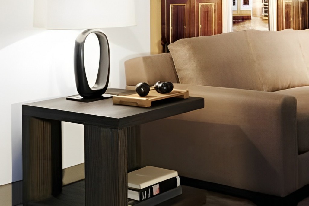 Pacha Side Table | Highlight image 1