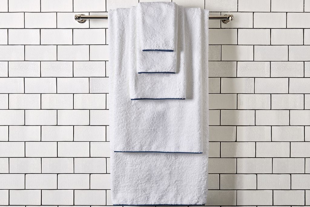 Gotham Cotton Bath Towels | Highlight image 1