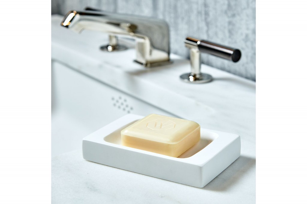 Resin Freestanding Rectangular Soap Dish | Highlight image 1