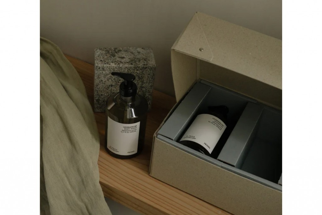 Herbarium Gift Box: Shampoo + Body Wash | Highlight image 1