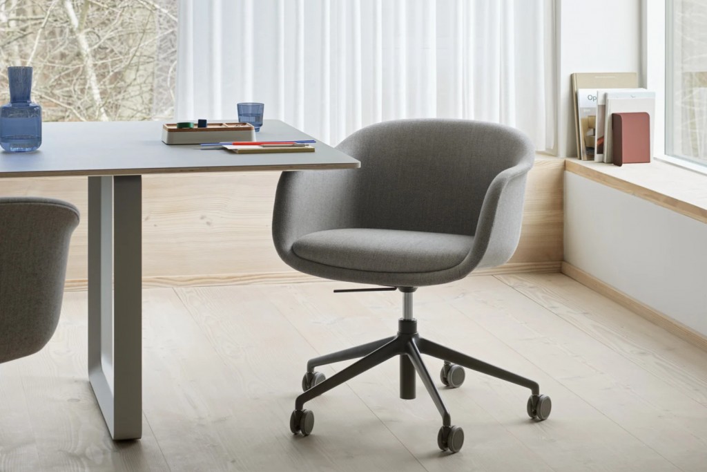 Fiber Conference Armchair - Swivel Base with Gas Lift, Castors and Tilt | Highlight image 1