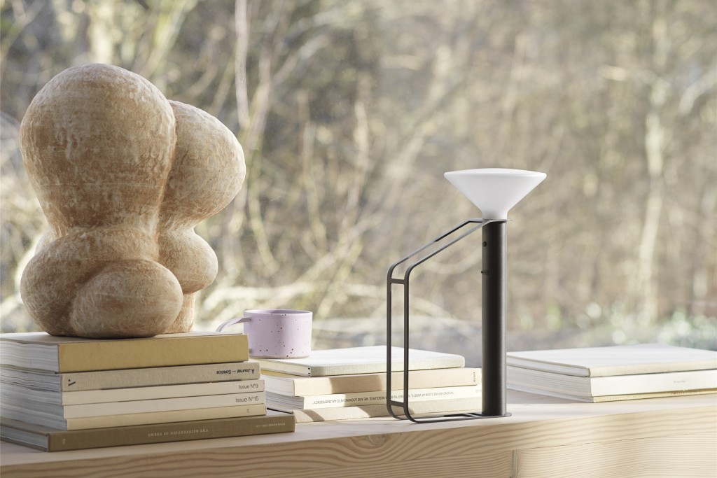 Piton Portable Lamp | Highlight image 1