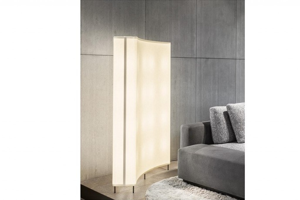 Blanche Floor Lamp (W118 x D35 x H170) | Highlight image 1