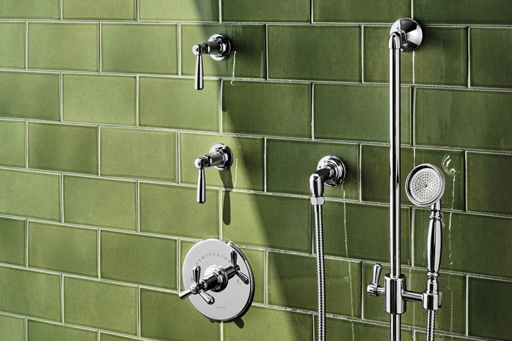 Riverun Handshower on Bar | Highlight image 1