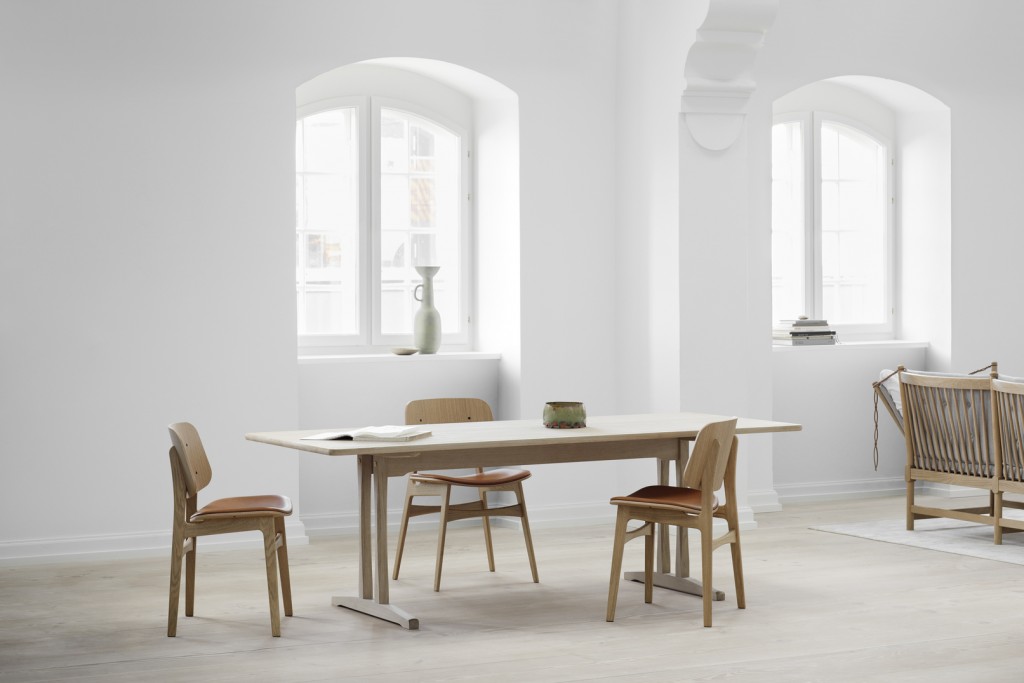 Søborg Wood Base Chair - Seat Upholstered | Highlight image 1
