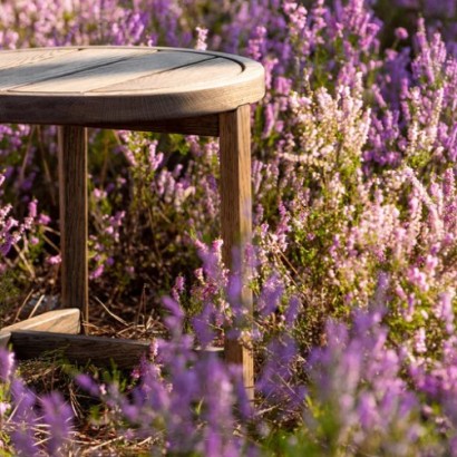 98.6°F Outdoor Side Table | Highlight image 2