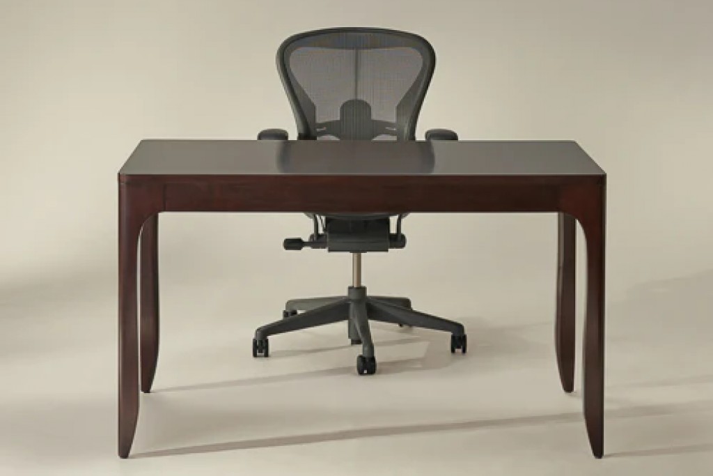 Perfect Parsons Desk | Highlight image 1