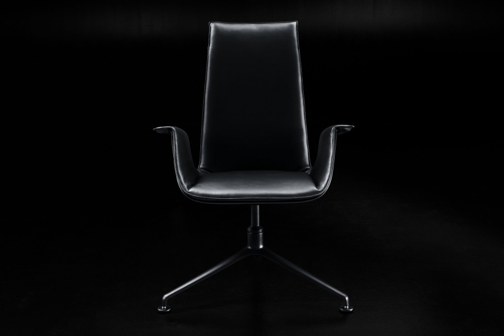 FK Bucket Chair, 3-Star Base, with Plastic Seat Shell - Black Edition, High Back | Highlight image 1