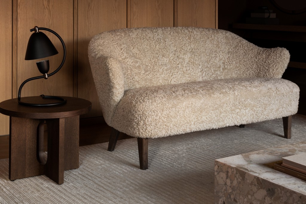 Ingeborg Sofa, Sheepskin | Highlight image 1