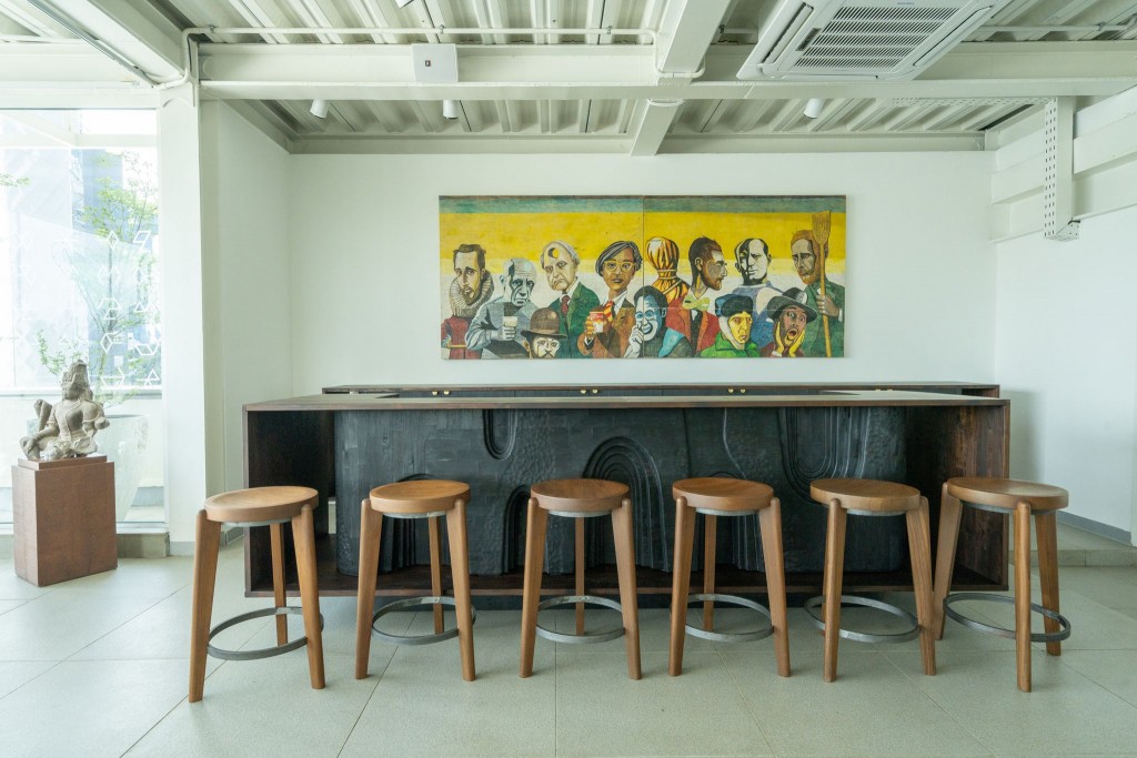 Chandigarh Counter Stool | Highlight image 1