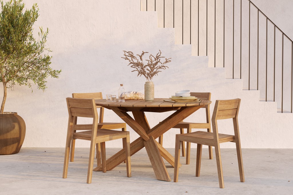 Circle Outdoor Dining Table | Highlight image 1
