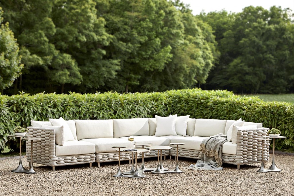 Cerchi Outdoor Accent Table | Highlight image 1