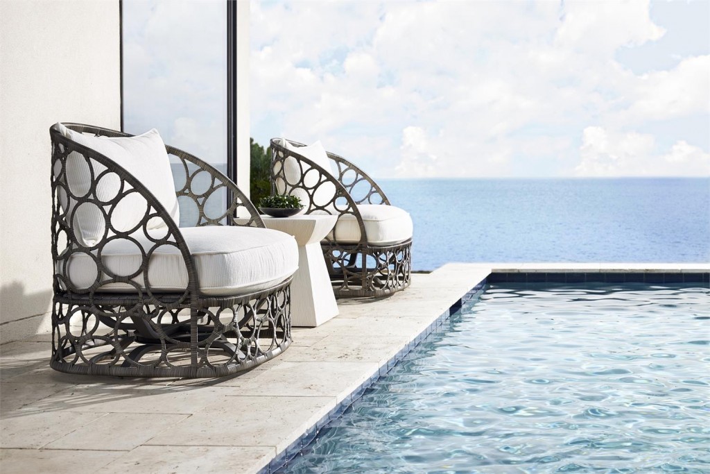 Bali Outdoor Swivel Chair | Highlight image 1