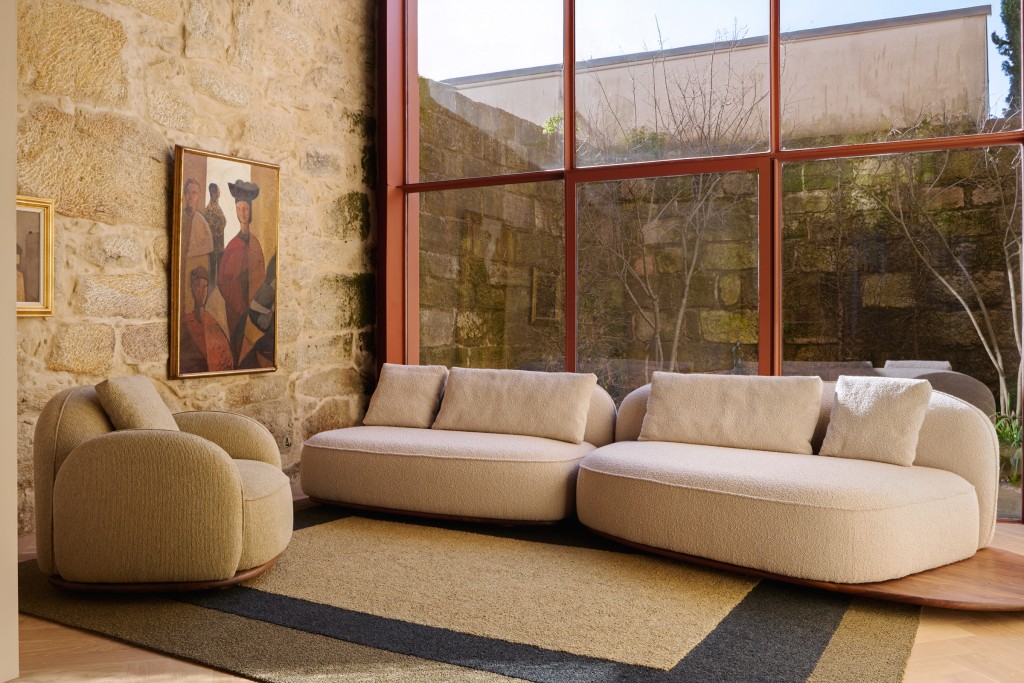 Azores Lounge Armchair | Highlight image 1