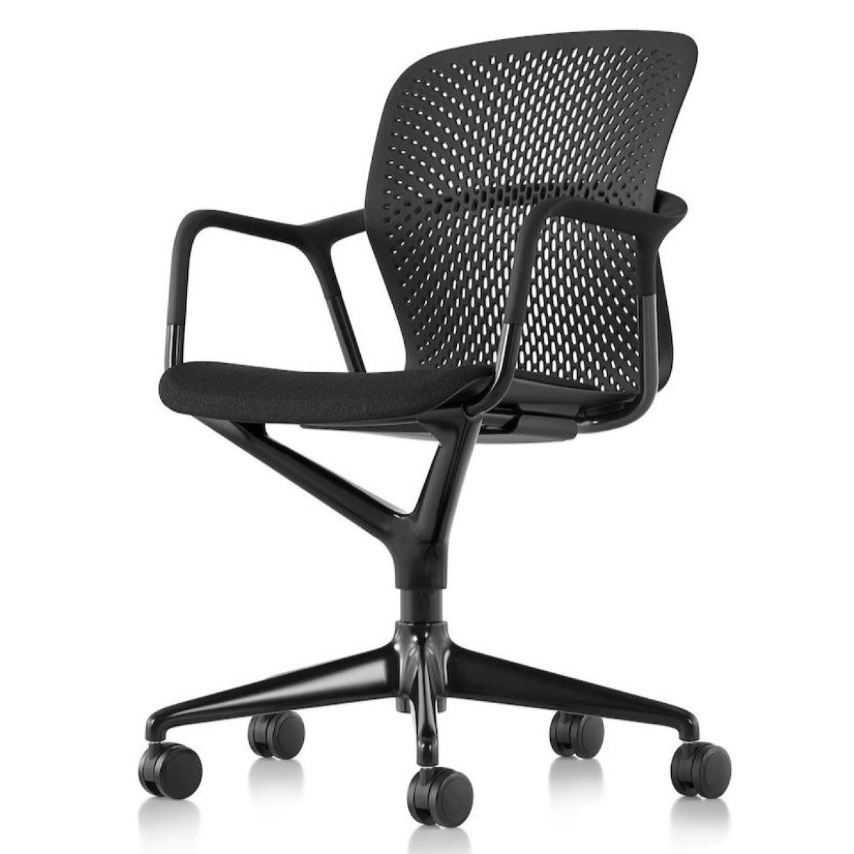 Keyn Pedestal Chair 5-Star Base, Seat Pad, Painted, Arms | Highlight image