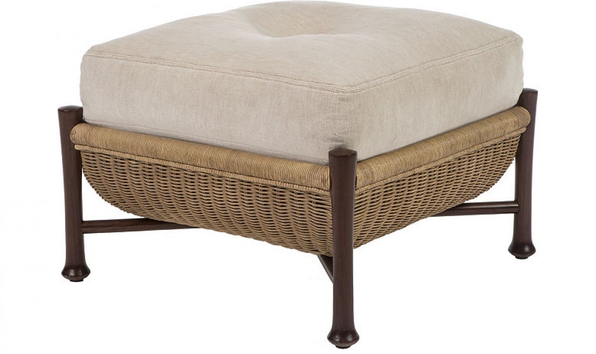 Mustique Ottoman | Highlight image