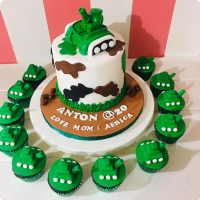 Anton's Tank Army Soldiers & Police Cake