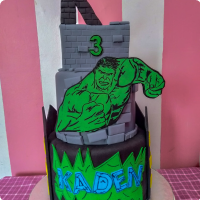 Hulk Avengers Custom Cake