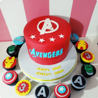 Noah Avengers Custom Cake