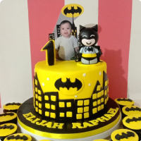 Elija Batman Custom Cake