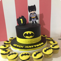 Luwin Batman Custom Cake