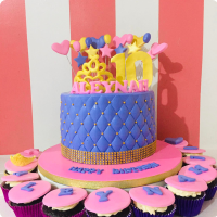 Aleynah's Crowns Custom Cake