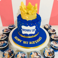 Henry's Crowns Custom Cake