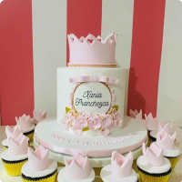 Xania Crown Custom Cake