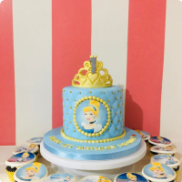 Dionne Princess Custom Cake