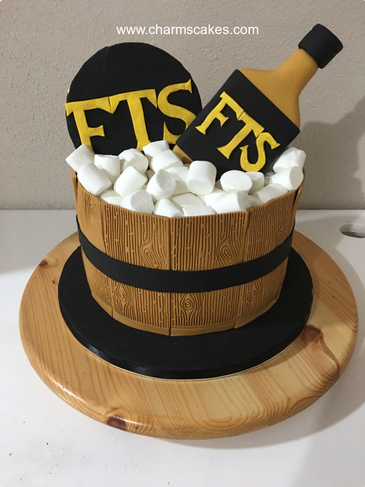 Sharing this 21st Birthday Cake made by a friend!! : r/cakedecorating