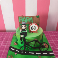 Cyclist For Fathers Custom Cake