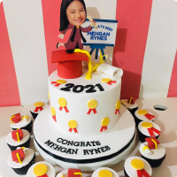 Congrats Graduation Custom Cake