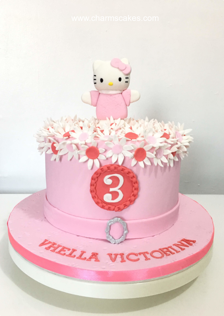 Vhella Hello Kitty Custom Cake