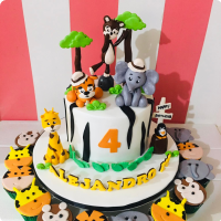 Alejandro's Jungle Jungle Safari Custom Cake