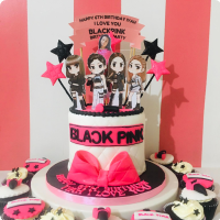 IYAH Kpop Custom Cake