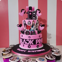 Gia Kpop Custom Cake