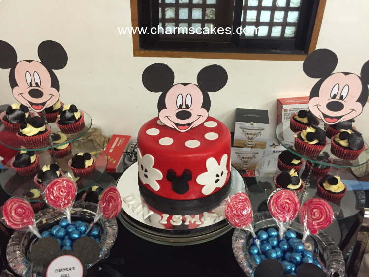 Mickey Mouse (Dan Ismael) Mickey Mouse Custom Cake