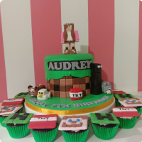 Audrey Minecraft Custom Cake