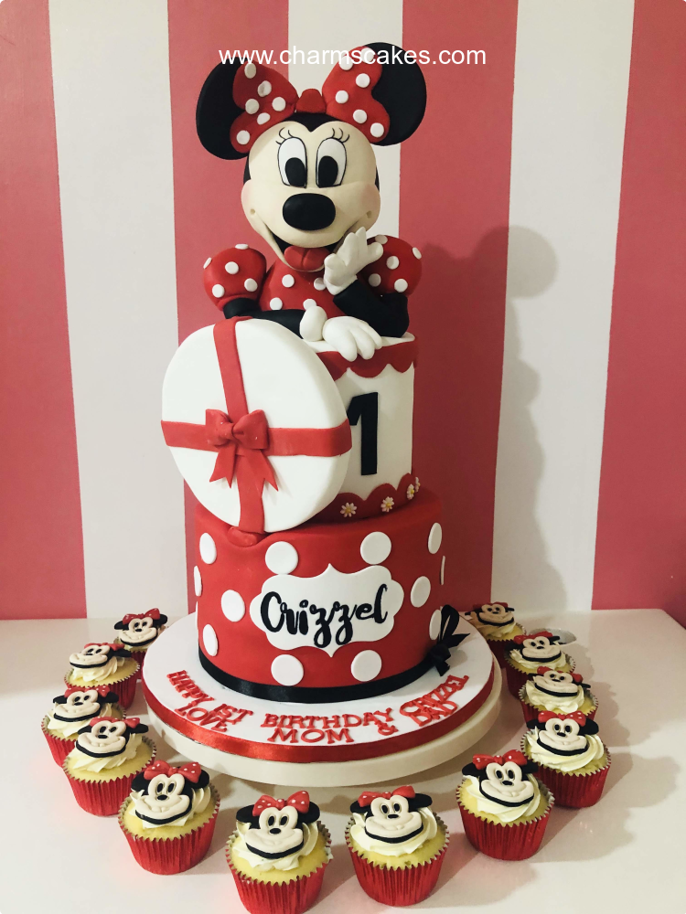 Minnie Me Minnie Mouse Custom Cake