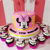 Minnie Minnie Mouse Custom Cake
