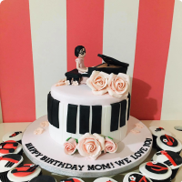 The pianist Music Custom Cake