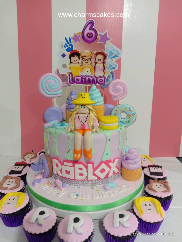 Laima's Roblox Custom Cake