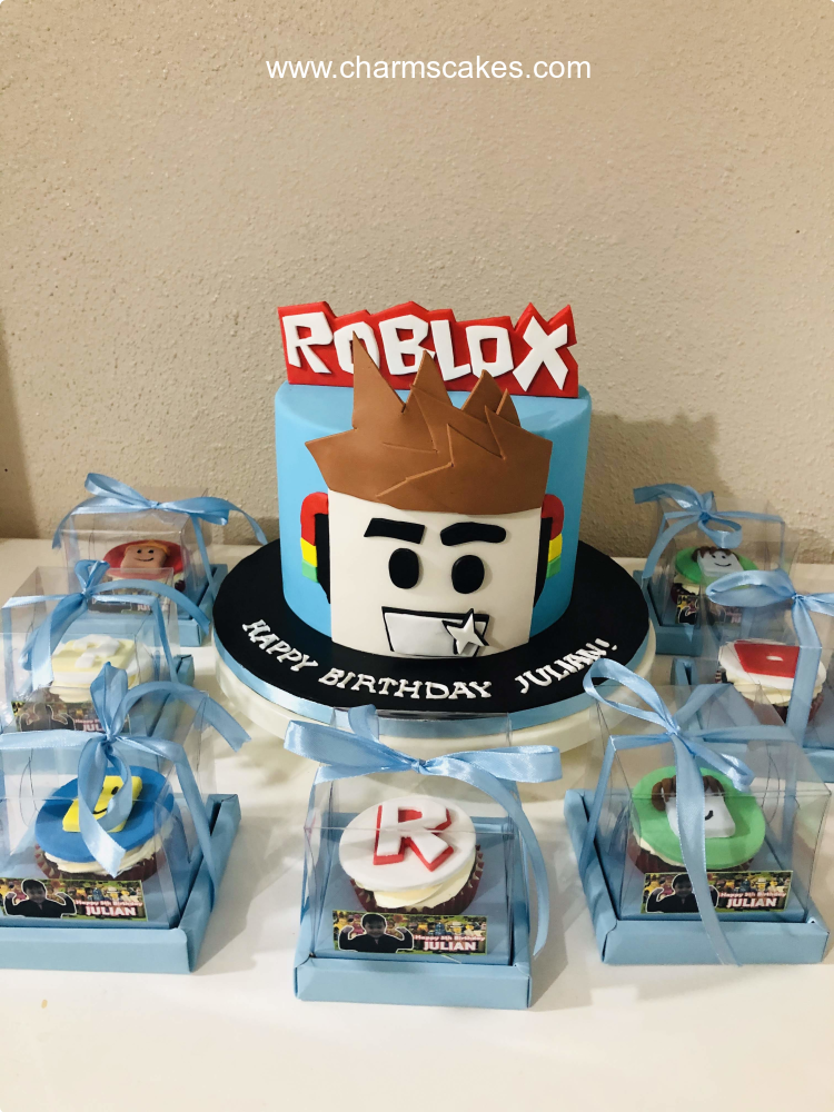 Charm S Cakes Roblox Head Custom Cake - roblox pictures for cakes