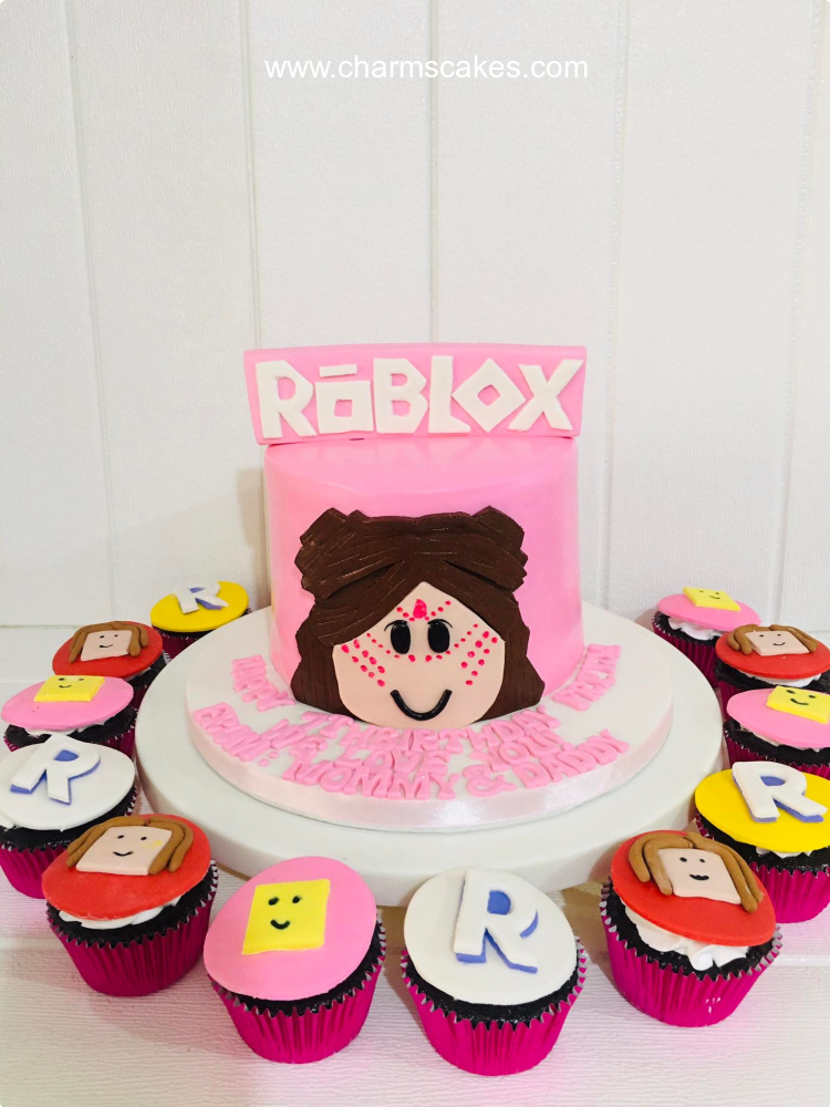 Bacon girl (roblox cake) - Jmmj's Confections