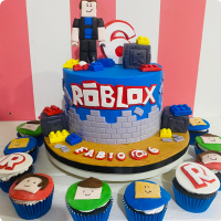 Fabio's Roblox Custom Cake