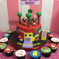 Enzo's Roblox Custom Cake