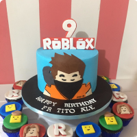 Axe Roblox Custom Cake