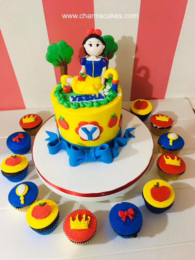 Yesha snow white Custom Cake