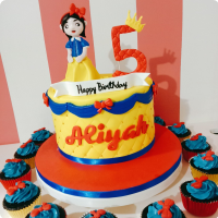 Aliya snow white Custom Cake